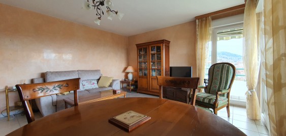 Appartement - ST CERGUES - 76m² - 2 chambres