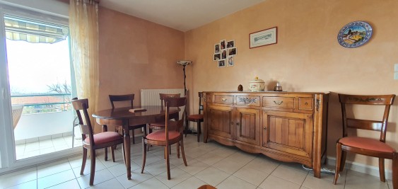 Appartement - ST CERGUES - 76m² - 2 chambres