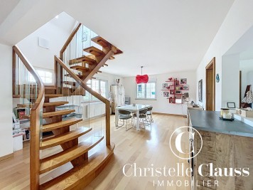 Maison - HESINGUE - 180m² - 5 chambres