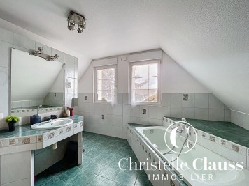 Maison - HESINGUE - 180m² - 5 chambres