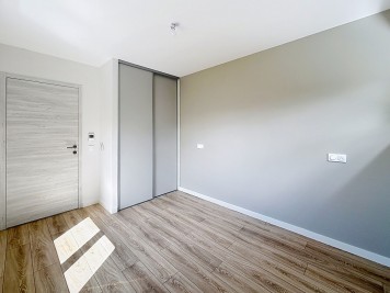 Local professionnel - VIUZ EN SALLAZ - 83m²