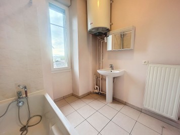 Appartement - ST CERGUES - 59m² - 2 chambres