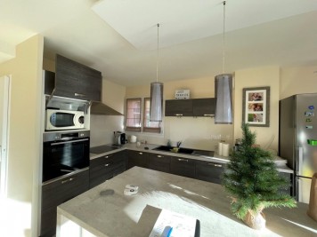 Appartement - BONNE - 82m² - 3 chambres