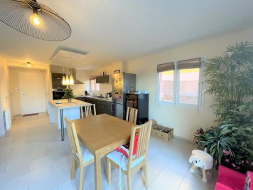 Appartement - BONNE - 82m² - 3 chambres