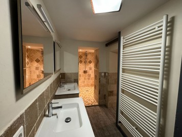 Maison - ST ANDRE DE BOEGE - 185m² - 6 chambres