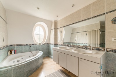 Maison - RIEDISHEIM - 245m² - 6 chambres