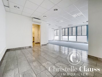 Local professionnel - ILLKIRCH GRAFFENSTADEN - 90m²